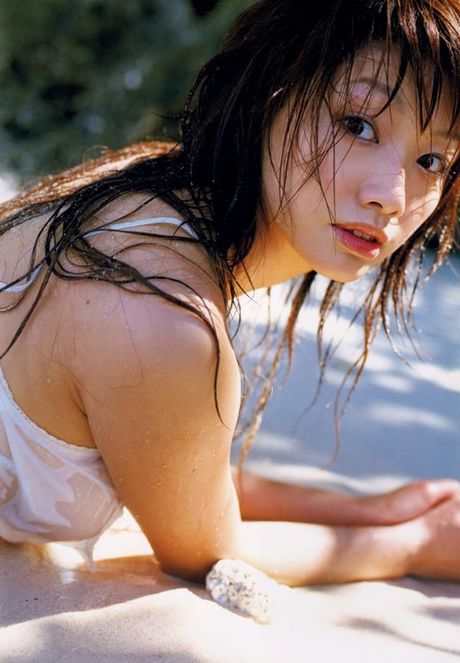 Steamy gravure idol babe is orgasmic in her white lingerie