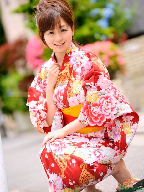 Nozomi Hazuki Summer nude : Cute wetty girl in Kimono