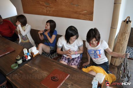 Japanese porn queen Hinata Serina walks around town with her friends