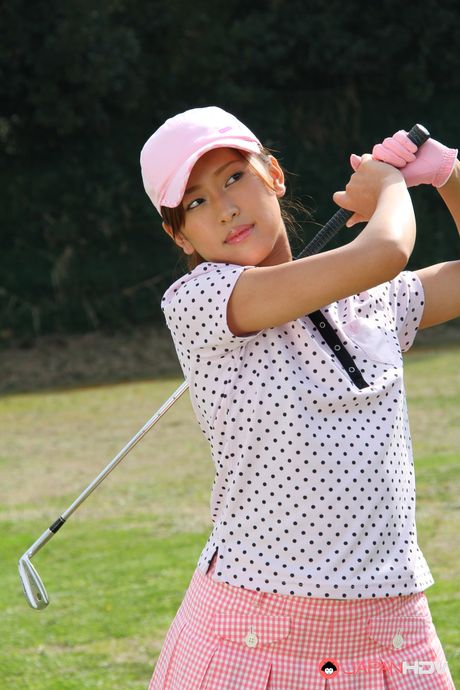 Stunning little golf playing darling Nao Yuzumiya showing off