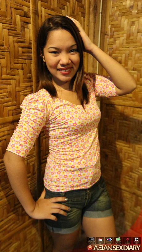 Asian teen Raine gets her hairy pussy licked and fucked on the beach