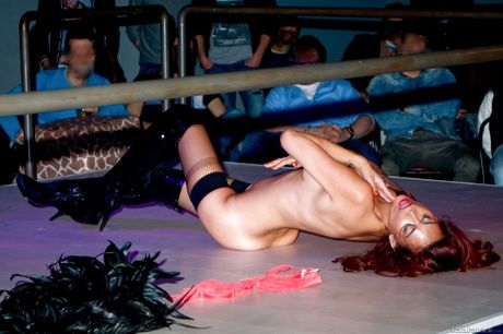 Enchanting american milf Tera Patrick in erotic gallery